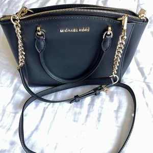 Michael kors crossbody/handbag
